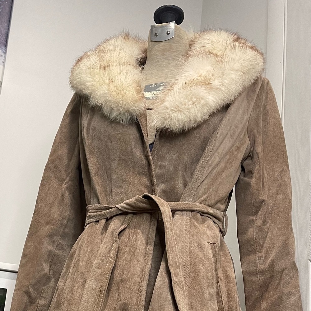 Vintage Azens Fur and Fashions Women’s Small Coat with Fur Collar